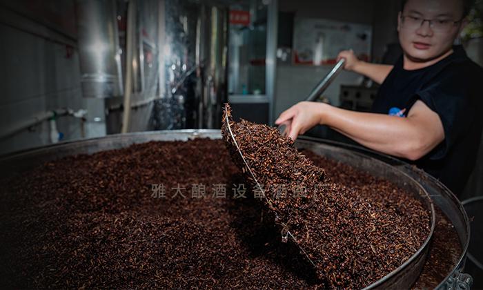 用杏耀白酒酿酒设备蒸粮