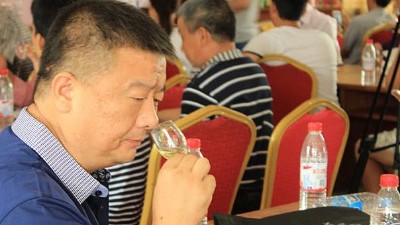 杏耀酿酒设备酿酒师带您认识白酒香气，提高白酒嗅商。
