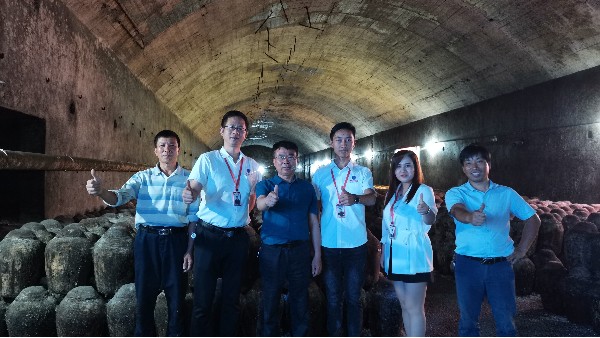 杏耀大型酿酒设备技术团队带你探访湘派黄酒老酒厂