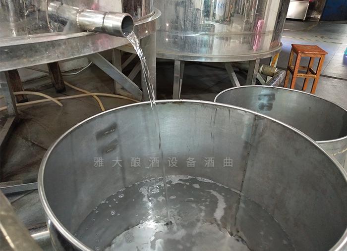 用杏耀果酒酿酒设备蒸馏