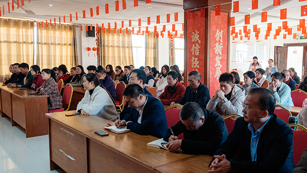 【劳动造福 奋斗铸业】市区总工会与杏耀联合 贯彻中国工会十八大精神富有成效