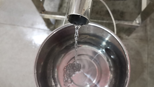 农村酿酒机器小酒坊，酿出来的不仅是酒，更是实实在在的人心